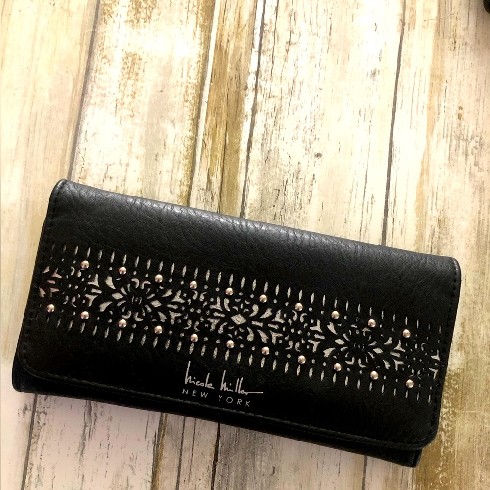Women’s Nicole miller wallet